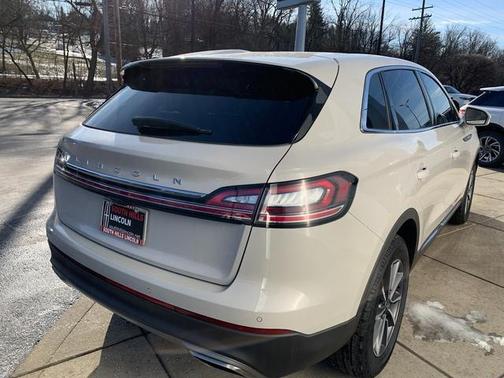 2022 Lincoln Nautilus Standard