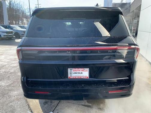 2025 Lincoln Navigator L Reserve