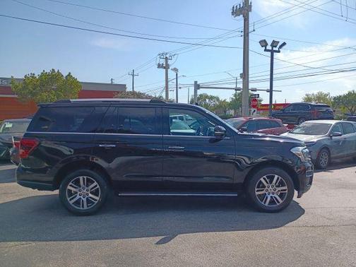 Black 2023 Ford Expedition Limited