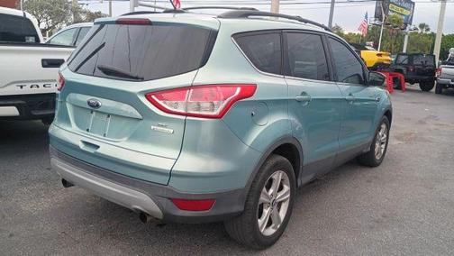 Green 2013 Ford Escape SE