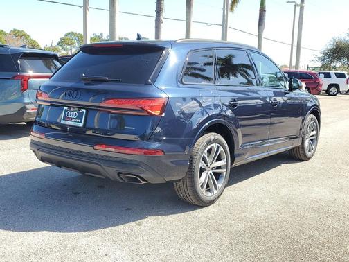 2026 Audi Q7 45 Premium