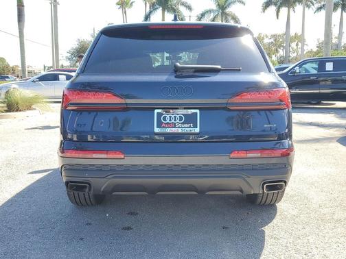 2026 Audi Q7 45 Premium