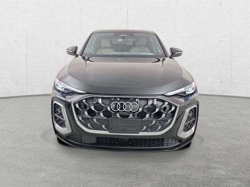 Mythos Black Metallic 2026 Audi Q5 Sportback Premium Plus TFSI quattro S tronic