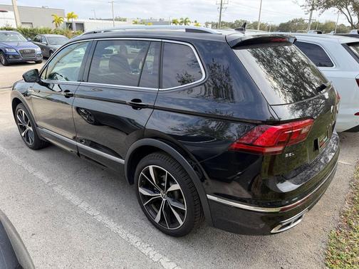 2024 Volkswagen Tiguan 2.0T SEL R-Line 4MOTION