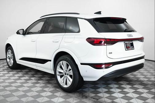 2025 Audi Q6 e-tron Premium