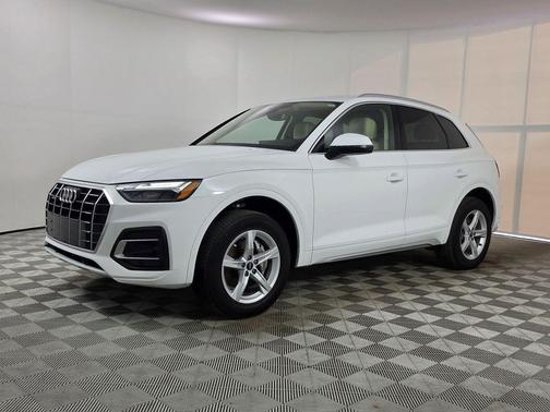Ibis White 2023 Audi Q5 40 Premium