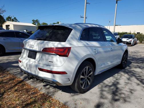 2023 Audi Q5 45 S line Premium Plus
