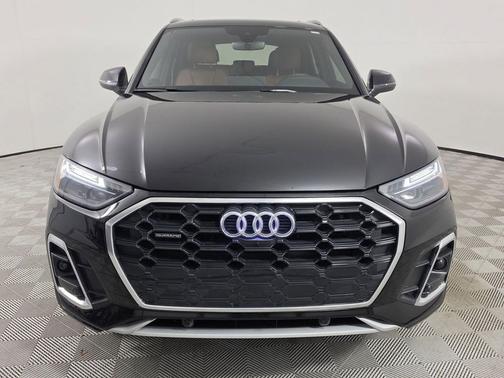 Mythos Black Metallic 2023 Audi Q5 45 S line Premium Plus