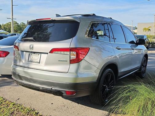 Lunar Silver Metallic 2021 Honda Pilot 2WD Special Edition