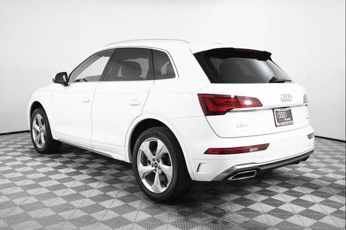 2023 Audi Q5 45 S line Premium Plus