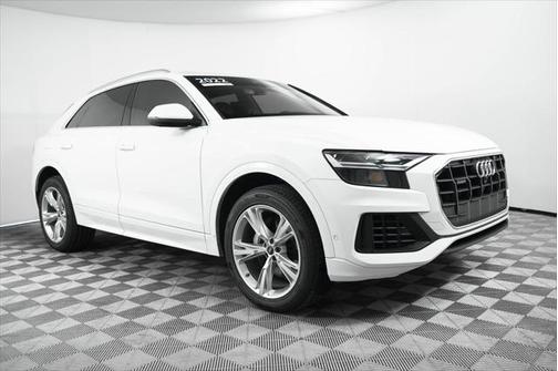 2022 Audi Q8 55 Premium