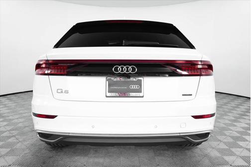 2022 Audi Q8 55 Premium