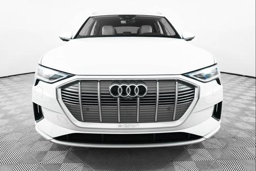 2019 Audi e-tron Premium Plus
