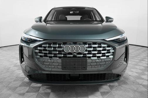 2025 Audi Q5 Premium TFSI quattro S tronic