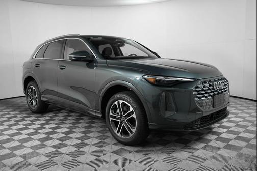 2025 Audi Q5 Premium TFSI quattro S tronic