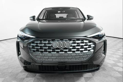 2025 Audi Q5 Premium