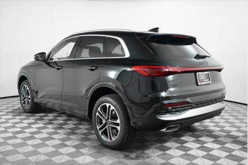 2025 Audi Q5 Premium