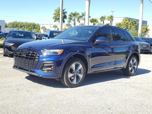 2024 Audi Q5 40 Premium Plus