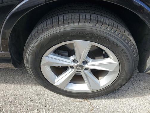 2021 Audi Q7 45 Premium Plus