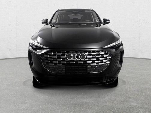 2025 Audi Q5 Premium TFSI quattro S tronic