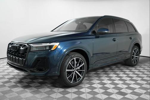 2025 Audi Q7 45 Premium Plus