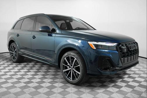 2025 Audi Q7 45 Premium Plus