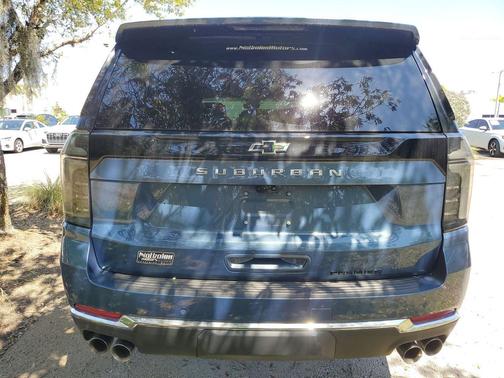 Lakeshore Blue Metallic 2025 Chevrolet Suburban Premier