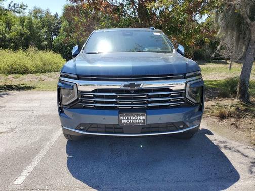 Lakeshore Blue Metallic 2025 Chevrolet Suburban Premier