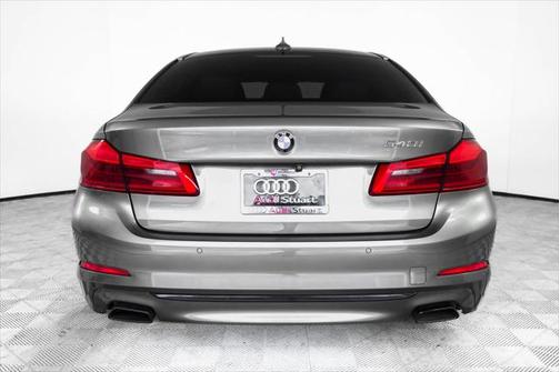 2018 BMW 540 540i