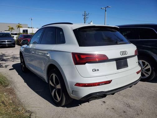 2023 Audi Q5 45 S line Premium Plus