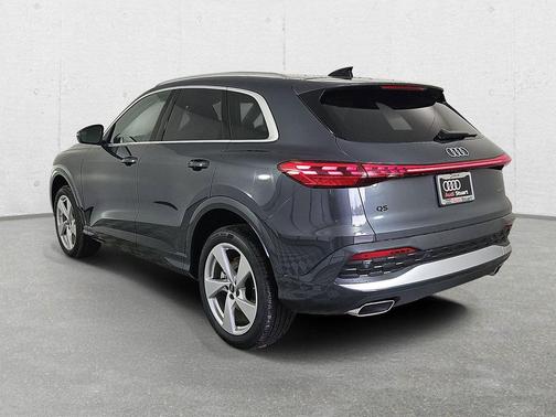 Tambora Gray Metallic 2026 Audi Q5 Premium Plus TFSI quattro S tronic