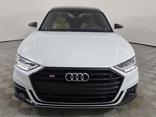 Glacier White Metallic 2020 Audi S8 4.0T