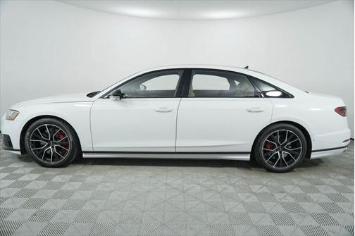 Glacier White 2020 Audi S8 4.0T