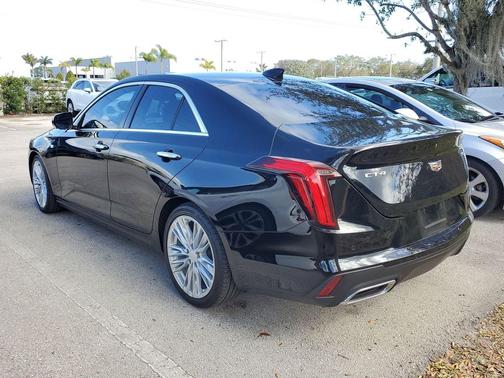 2023 Cadillac CT4 Premium Luxury