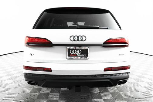 2025 Audi Q7 55 Premium Plus