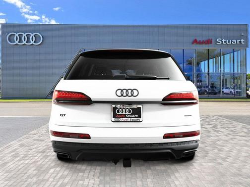 2025 Audi Q7 55 Premium Plus