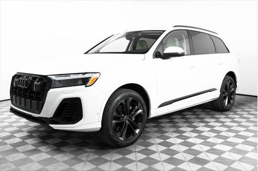 2025 Audi Q7 55 Premium Plus