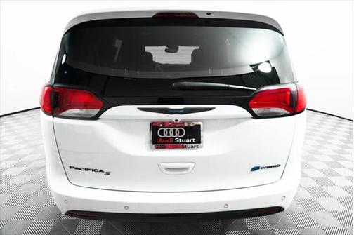 2020 Chrysler Pacifica Hybrid Limited