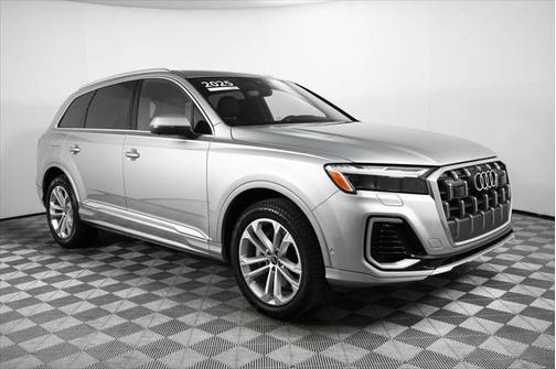 2025 Audi Q7 45 Premium Plus