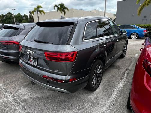 2019 Audi Q7 45 Premium