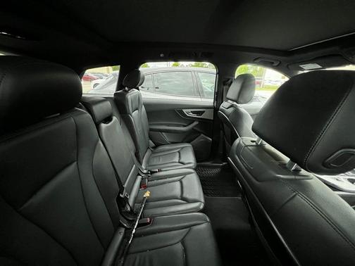 2019 Audi Q7 45 Premium