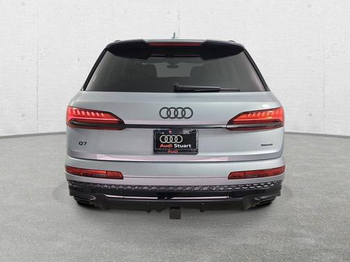 Satellite Silver Metallic 2026 Audi Q7 55 Premium