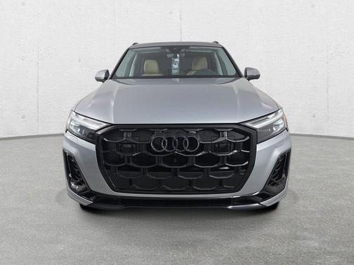 Satellite Silver Metallic 2026 Audi Q7 55 Premium