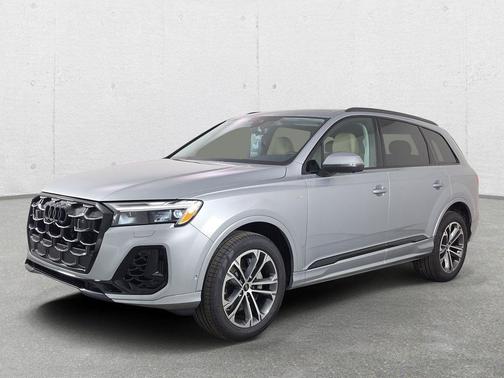 Satellite Silver Metallic 2026 Audi Q7 55 Premium