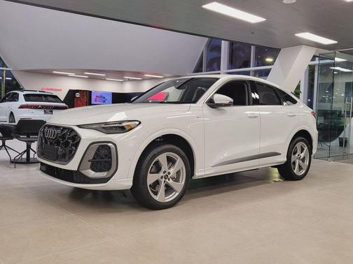 2025 Audi Q5 Premium Plus TFSI quattro S tronic