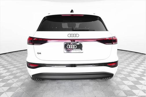 2025 Audi Q6 e-tron Premium Plus
