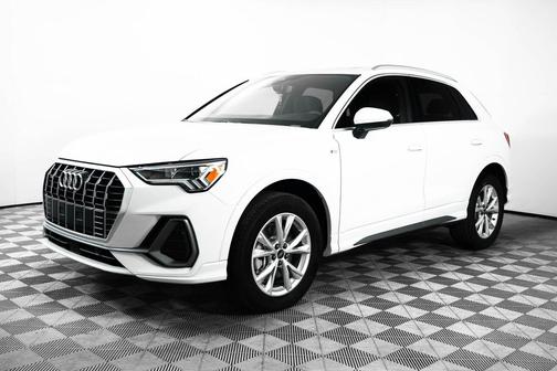 2025 Audi Q3 Premium 45 TFSI S line quattro Tiptronic