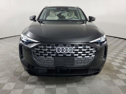 Mythos Black Metallic 2026 Audi Q5 Premium Plus TFSI quattro S tronic