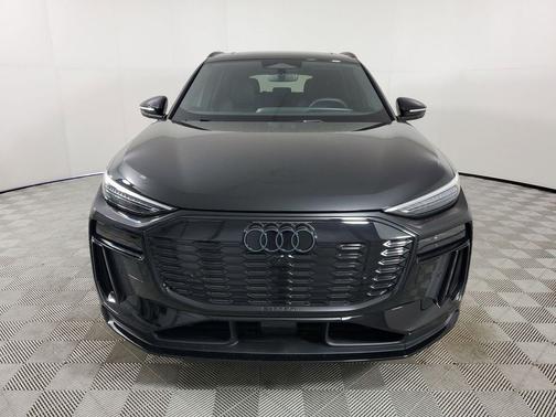 2025 Audi SQ6 e-tron Prestige quattro