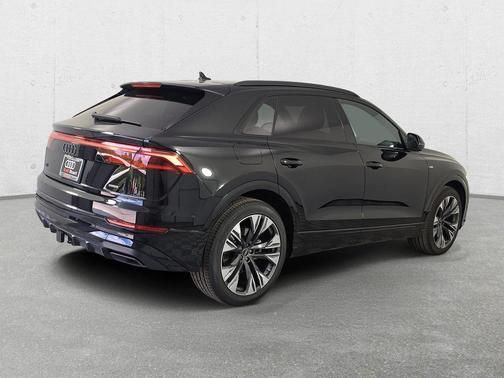 Mythos Black Metallic 2026 Audi Q8 55 Premium Plus
